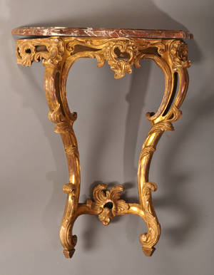 Fransk konsol af forgyldt træ med marmorplade