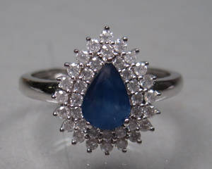 Safir- og diamantring