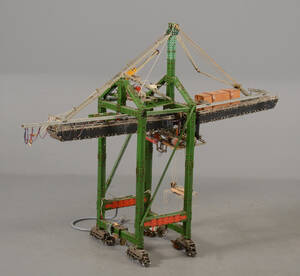 Meccano containerkran m motor, 1900-tallets 2. halvdel