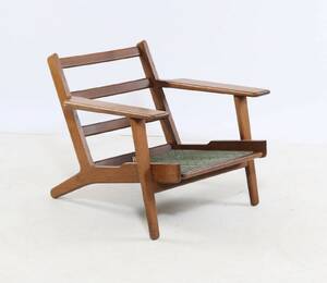 Hans J. Wegner. Lænestol af eg, model GE-290