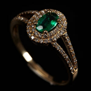 Ring 14 k guld smaragd briljanter