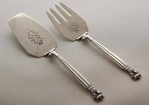Johan Rohde for Georg Jensen KongeAcorn To fiske serveringsdele 2