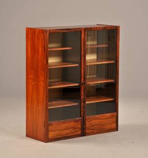 Randers Møbelfabrik. Væghængt vitrine i palisander.