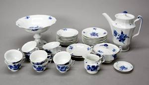 Kgl. Porcelæn. Blå blomst, kaffestel 33