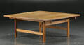 Hans J. Wegner. Kvadratisk sofabord af massiv egetræ 