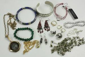 Halsband