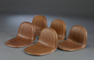 Gubi, fem skaller af valnød 5 