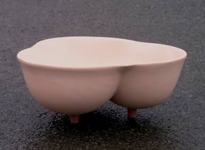 deSIGNOFF, TrippleNipple samt Tornebæger, skål samt vase, porcelæn 2