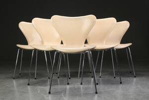 Arne Jacobsen. Seks Syveren stole, model 3107 6 Denne vare er sat til omsalg under nyt varenummer 4963888