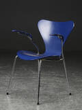 Arne Jacobsen. Syveren Armstol, model 3207