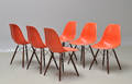 Charles Eames 1907 - 1978. Sæt på seks skalstole, model DSW, orange 6