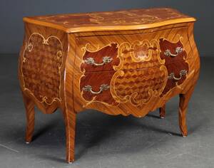 Kommode af rosentræ, 1900-tallet