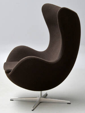 Arne Jacobsen. Lænestol, model 3316 Ægget Brown Label  Denne vare er sat til omsalg under nyt varenummer 4330630