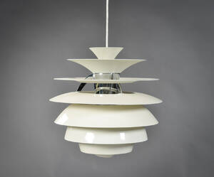 Poul Henningsen for Louis Poulsen, pendel, Kuglelamel  Snowball.