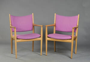 Hans J. Wegner. Et par armstole model JH513 af egetræ 2 