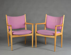 Hans J. Wegner. Et par armstole model JH513 af egetræ 2 