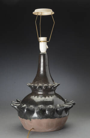 Bordlampe af stentøj Denne vare er sat til omsalg under nyt varenummer 4336748