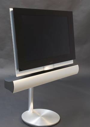 Bang  Olufsen. BeoVision 7-32 MKlll fladskærms TV med 1 års 100  garanti