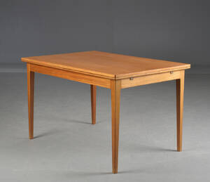 Spisebord med hollandsk udtræk af teaktræ Denne vare er sat til omsalg under nyt varenummer 4942923