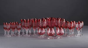 Glasbesætning best. af 29 Böhmiske glas af nyere dato