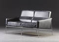 Arne Jacobsen 1902-1971. Lufthavnssofa , model 3302