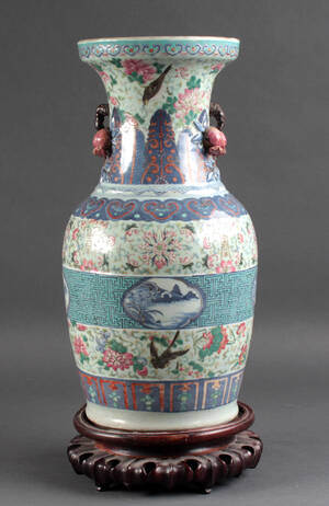 Kinesisk vase af porcelæn Denne vare er sat til omsalg under nyt varenummer 4617627