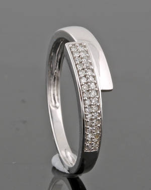 14Kt Diamond ring approx. 0.10ct With IGI ID Report Included