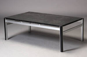 Dansk møbelproducent. Sofabord