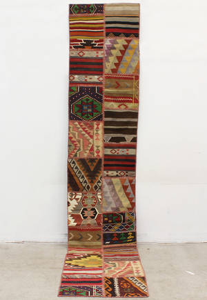 Gallerimatta, handsydd patchwork. 392 x 80.