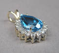 Topaz- og diamant vedhæng