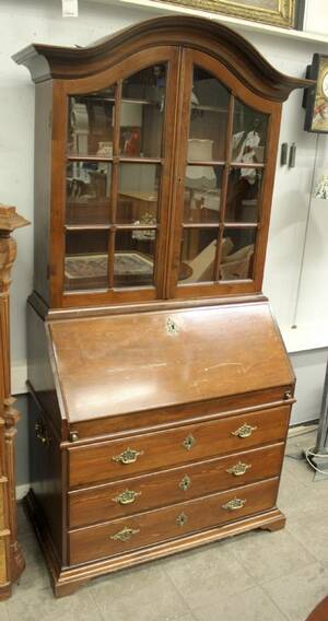 Vitrinskåp, Åmells