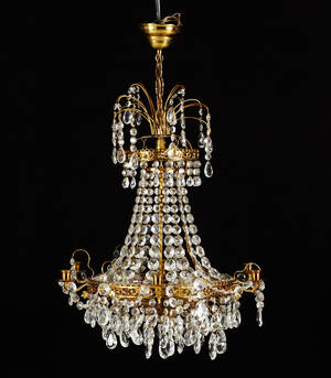 Ljuskrona i gustaviansk stil