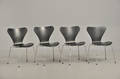 Arne Jacobsen 1902-1971 Sæt på fire stole model 3107