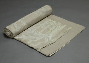 Kourage. Sengetæppe. 262 x 262 cm.