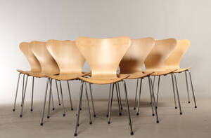 Arne Jacobsen. Sæt på otte stk. syver stole, model 3107 i ahorn 8 