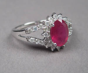 Rubin- og brillantring