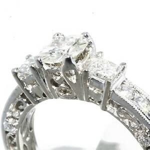 Diamantring af 14 kt hvidguld, 1.04 ct. Denne vare er sat til omsalg under nyt varenummer 4517956