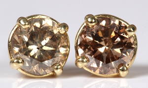 Ørestikkere m brillanter. Et par, 1.05 ct 2