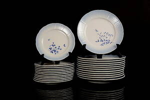 SERVISDELAR, 24 delar, Fyrklövern.