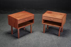 Hans J. Wegner. Par sengeborde af teaktræ 2 