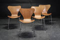 Arne Jacobsen. Sæt på fire stole, model 3107 4