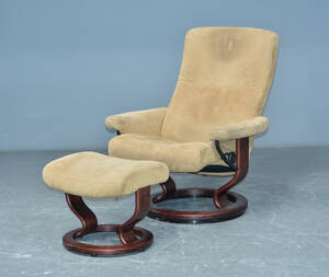 Stressless lænestol med skammel, bejdset træ  alcantara 2