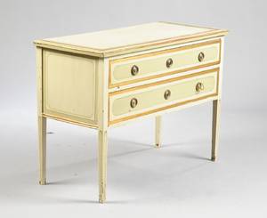Kommode bemalt i Louis XVI-stil