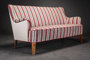 Orla Mølgaard Nielsen. Sofa betrukket med stribet uld, nr. 1747 Denne vare er sat til omsalg under nyt varenummer 4520282