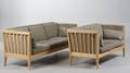 Dansk møbelproducent. 3-pers. samt 2. pers. sofaer 2