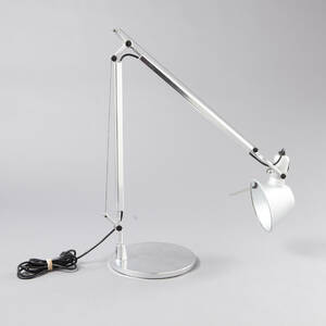 Artemide skrivbordslampa