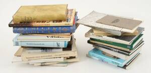 Parti böcker, bl.a. hembygd