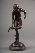 Bronzefigur af ung kvinde