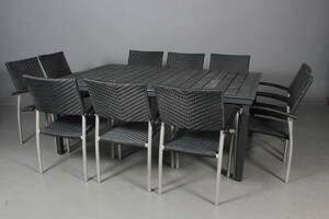 Daneline Havebord. Artwoodbord, 10 polyrattan armstole 11