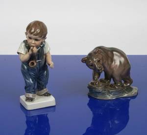 Dahl Jensen Porcelænsfigurer bjørn 1122  dreng 1027, 1 sort. 2